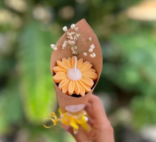 Single Flower Bouquet - Image 5